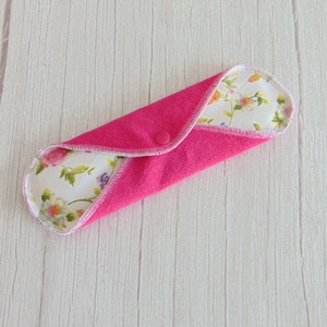 LARA mosható betét 23 cm / Pink frottír : vidám kerti virágok - szépségápolás - intim higiénia - intimbetét - Meska.hu