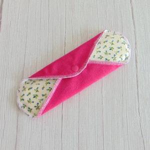 LARA mosható betét 23 cm / Pink frottír : apró kék rózsák - szépségápolás - intim higiénia - intimbetét - Meska.hu