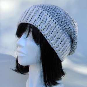 Krém - szürke slouchy fazonú női sapka /  horgolt sapka , Ruha & Divat, Sál, Sapka, Kendő, Sapka, Horgolás, MESKA