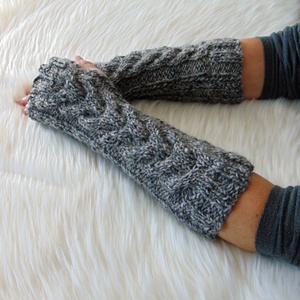 Szürke melír - karmelegítő S - M / csavart mintás, puha, meleg karmelegítő / ujjatlan kesztyű - Meska.hu