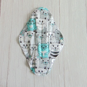 29 cm-es mosható női betét / cicák - menta, Szépségápolás, Intim higiénia, Intimbetét, Varrás, MESKA