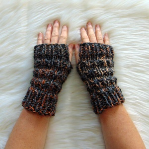Kötött kézmelegítő. S-M méretű. / barna -szürke - ruha & divat - sál, sapka, kendő - kesztyű - Meska.hu