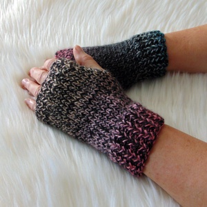 Mia - Kötött kézmelegítő S-M méretű / Puha, meleg és elegáns, rövid kötött kézmelegítő - Meska.hu