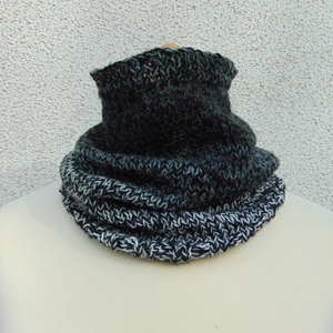 Szürke- fekete csősál / Meleg, puha kötött nyakmelegítő - Meska.hu