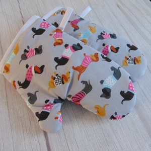 Edényfogó kesztyű / tacskó mintás - otthon & életmód - konyhafelszerelés, tálalás - konyhai textil - edényfogó & edényfedő - Meska.hu