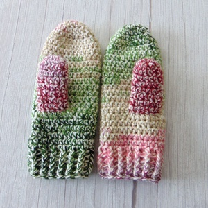 Zöld - bordó / horgolt egyujjas kesztyű. S-M méretű. / Színátmenetes, vastag, meleg és puha egyujjas kesztyű - ruha & divat - sál, sapka, kendő - kesztyű - Meska.hu