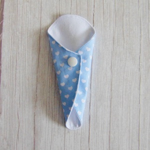 Mosható tanga tisztasági betét / világoskék - fehér szívecske, Szépségápolás, Intim higiénia, Tisztasági betét, Varrás, MESKA