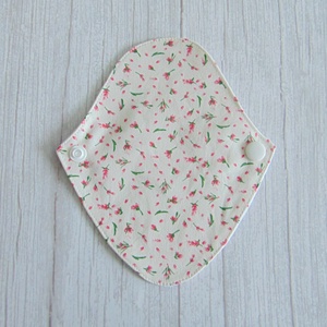 Mosható tanga tisztasági betét / rózsaszín apró virágok - szépségápolás - intim higiénia - tisztasági betét - Meska.hu