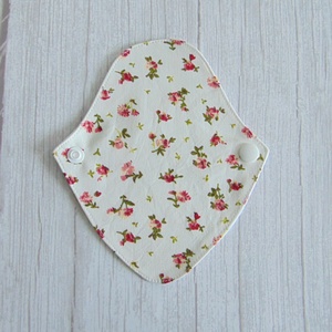 Mosható tanga tisztasági betét / apró rózsák - szépségápolás - intim higiénia - tisztasági betét - Meska.hu