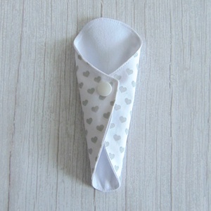 Mosható tanga tisztasági betét / fehér -szürke szívecskék, Szépségápolás, Intim higiénia, Tisztasági betét, Varrás, MESKA