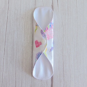 Lara tisztasági betét 19,5 cm / levendulás / mosható textil betét, mosható tisztasági betét, mosibetét - Meska.hu