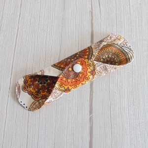 Lara mosható tisztasági betét 19,5 cm / narancssárga mandala / mosható textil betét, mosható tisztasági betét, mosibetét - szépségápolás - intim higiénia - tisztasági betét - Meska.hu