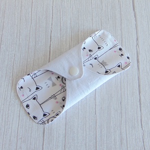 Dana mosható tisztasági betét 16 cm / rajzolt cicák - szépségápolás - intim higiénia - tisztasági betét - Meska.hu