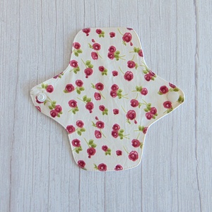 Dana mosható tisztasági betét 16 cm / ekrü - rózsák - szépségápolás - intim higiénia - tisztasági betét - Meska.hu