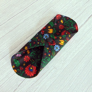 Sarah mosható tisztasági betét 17 cm / fekete - népi virág mintás - szépségápolás - intim higiénia - tisztasági betét - Meska.hu