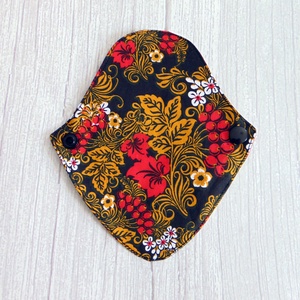 Mosható tanga tisztasági betét / bogyók és virágok - szépségápolás - intim higiénia - tisztasági betét - Meska.hu