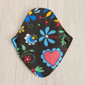 Mosható tanga tisztasági betét / népi virágok - fekete - szépségápolás - intim higiénia - tisztasági betét - Meska.hu