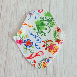 Mosható tanga tisztasági betét / színes indák és virágok  - szépségápolás - intim higiénia - tisztasági betét - Meska.hu