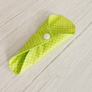 Mosható tanga tisztasági betét / kivi zöld tűpöttyös - szépségápolás - intim higiénia - tisztasági betét - Meska.hu