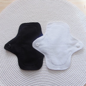 Dana MINI betét csomag (2 db/ cs) 16 cm / fekete - fehér / mosható betét, mosható intimbetét - szépségápolás - intim higiénia - tisztasági betét - Meska.hu