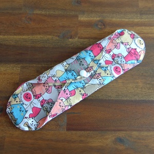 Lara mosható női betét 29 cm / cica fejek - rózsaszín / intimbetét, mosható textil betét, környezetbarát termék - szépségápolás - intim higiénia - intimbetét - Meska.hu