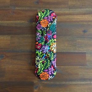 Lara mosható női betét 29 cm / mexikói színes virágok / intimbetét, mosható textil betét, környezetbarát termék - szépségápolás - intim higiénia - intimbetét - Meska.hu