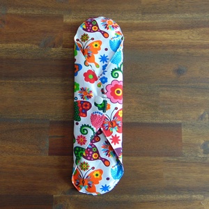 Lara mosható női betét 29 cm / színes lepkék és virágok - szépségápolás - intim higiénia - intimbetét - Meska.hu