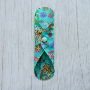 Lara tisztasági betét 19,5 cm / menta - dzsungel mintás / mosható textil betét - Meska.hu