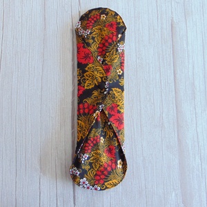 Lara Maxi mosható betét  31 cm / bogyók és virágok - szépségápolás - intim higiénia - intimbetét - Meska.hu