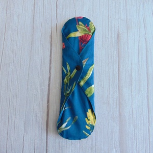 Lara Maxi mosható betét  31 cm / réti virágok - olajzöld - szépségápolás - intim higiénia - intimbetét - Meska.hu