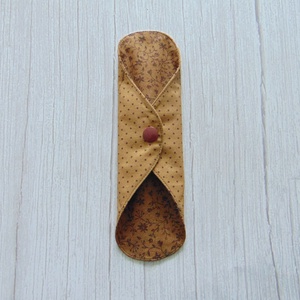 Lara tisztasági betét 19,5 cm / barna indák / mosható textil betét, mosható tisztasági betét, mosibetét - Meska.hu
