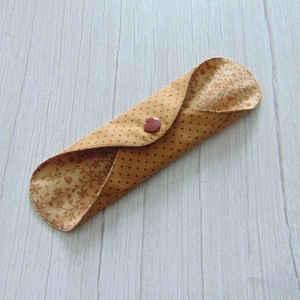 Lara tisztasági betét 19,5 cm / világos barna indák / mosható textil betét, mosható tisztasági betét, mosibetét - szépségápolás - intim higiénia - tisztasági betét - Meska.hu