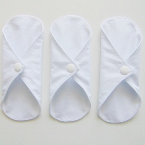 Sarah mosható tisztasági betét-szélesebb - fehér (3 db/ cs)/ mosható textil betét,  mosibetét, zero waste - Meska.hu
