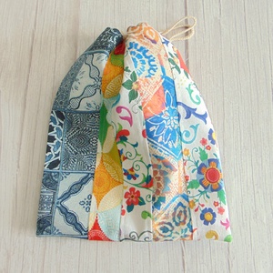 Kenyeres zsák - kis méretű / indák és virágok - patchwork  - Meska.hu
