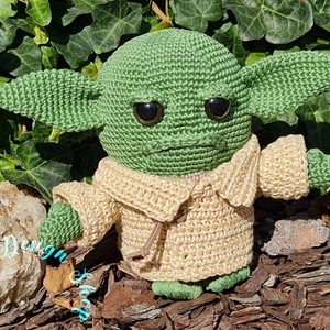 Kézműves horgolt kabala figura - Yoda mester - Meska.hu