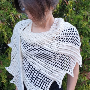 Kézműves horgolt csipke kendő - Lizard shawl (fehér), Ruha & Divat, Sál, Sapka, Kendő, Vállkendő, Horgolás, MESKA
