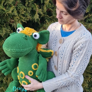 Kézműves horgolt kabala figura - Süsü a sárkány XXL méretben - játék & sport - plüssállat & játékfigura - plüss mesefigurák - Meska.hu