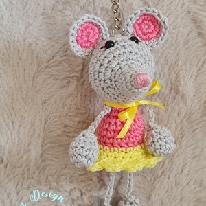 Kézműves horgolt kabalafigurás kulcstartó - Mini egér (Katinka) - Meska.hu