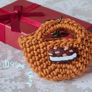 Kézműves horgolt  kulcstartó - Shopping bag (Süti dekorációval) , Játék & Sport, Plüssállat & Játékfigura, Más figura, Horgolás, MESKA