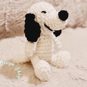 Kézműves horgolt kabalafigurás kulcstartó - Mini snoopy - játék & sport - plüssállat & játékfigura - kutya - Meska.hu