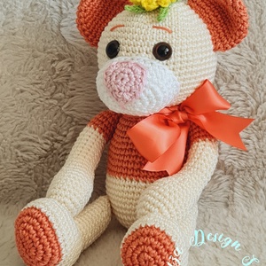 Kézműves horgolt kabala figura - Nelli mackólány , Játék & Sport, Plüssállat & Játékfigura, Maci, Horgolás, MESKA