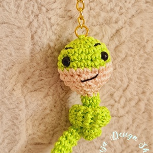 Kézműves horgolt kabalafigurás kulcstartó - Mini kígyó (Olivér) - 3. - Meska.hu