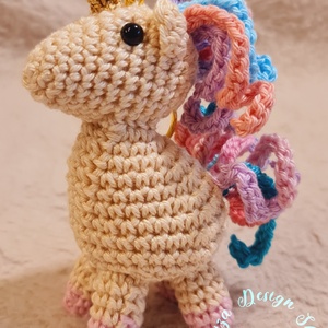 Kézműves horgolt kabalafigurás kulcstartó - Mini unikornis (Penny), Játék & Sport, Plüssállat & Játékfigura, Unikornis, Horgolás, MESKA