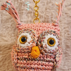 Kézműves horgolt kabalafigurás kulcstartó - Mini bagoly (Zelma), Játék & Sport, Plüssállat & Játékfigura, Bagoly, Horgolás, MESKA