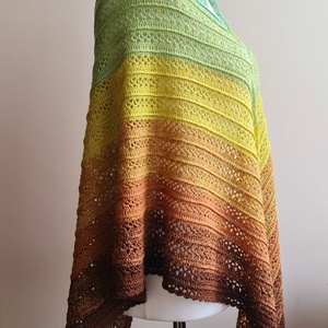 Kézműves horgolt csipke kendő - Arduinna shawl - ruha & divat - sál, sapka, kendő - vállkendő - Meska.hu
