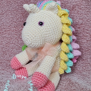 Kézműves horgolt kabala figura - Polly unikornis, Játék & Sport, Plüssállat & Játékfigura, Unikornis, Horgolás, MESKA