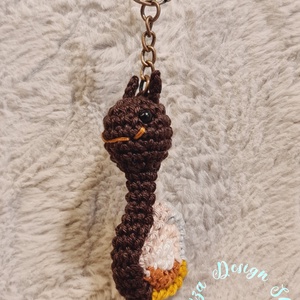 Kézműves horgolt kabalafigurás kulcstartó - Mini csiga (Odin 2.), Játék & Sport, Plüssállat & Játékfigura, Csiga, Horgolás, MESKA