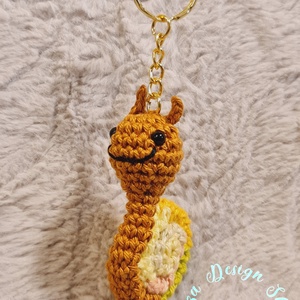 Kézműves horgolt kabalafigurás kulcstartó - Mini csiga (Ella), Játék & Sport, Plüssállat & Játékfigura, Csiga, Horgolás, MESKA