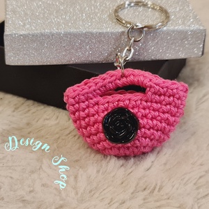 Kézműves horgolt  kulcstartó - Shopping bag (Fekete rózsás) , Táska & Tok, Kulcstartó & Táskadísz, Kulcstartó, Horgolás, MESKA