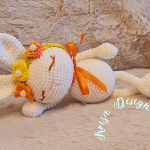 Kézműves horgolt kabala figura - Elizabeth nyuszi (Virágos fejdísszel) '26 - játék & sport - plüssállat & játékfigura - nyuszi - Meska.hu